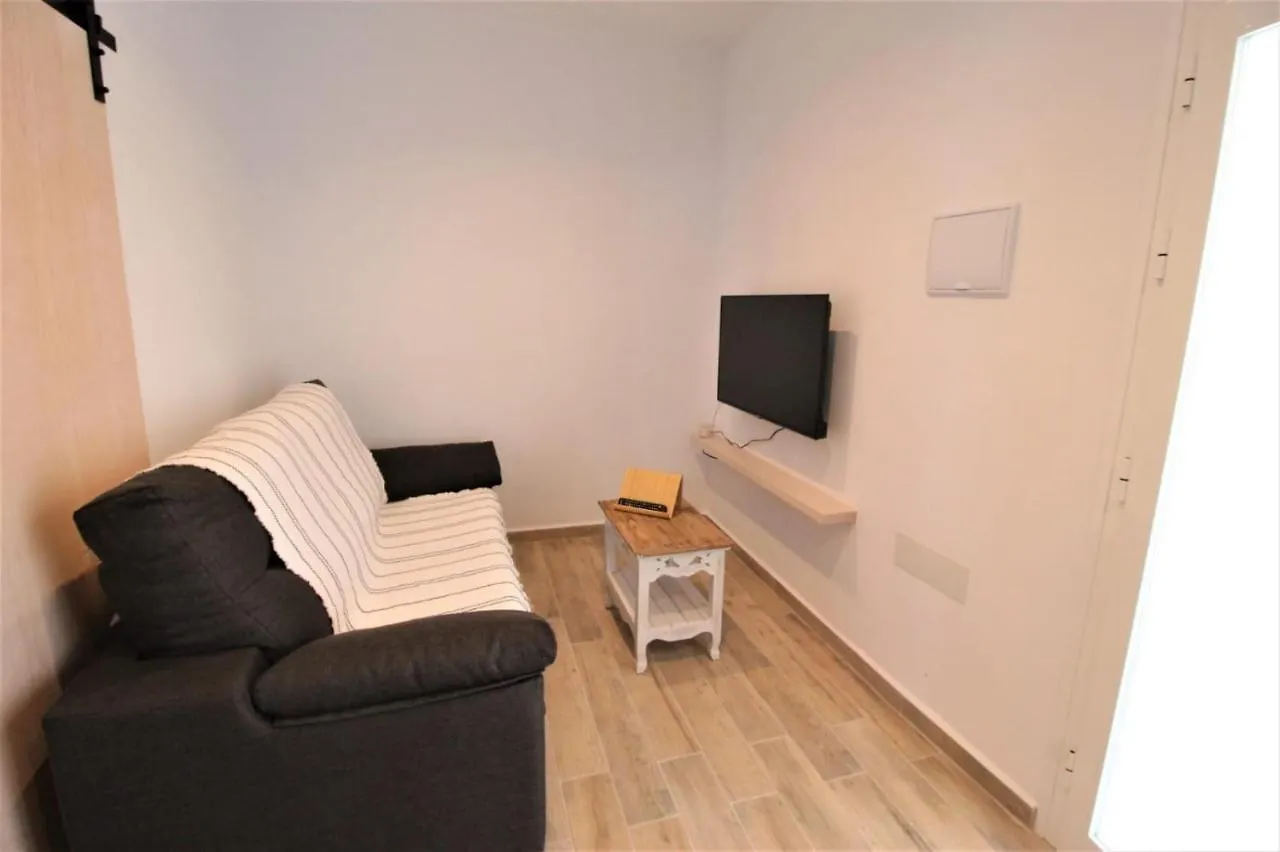Ishel Trafalgar Zahora Apartment